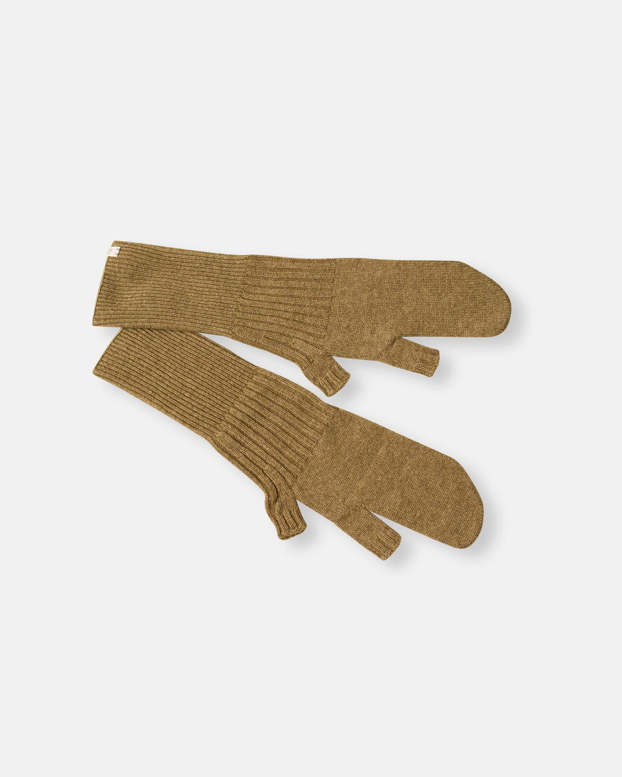 knit gloves