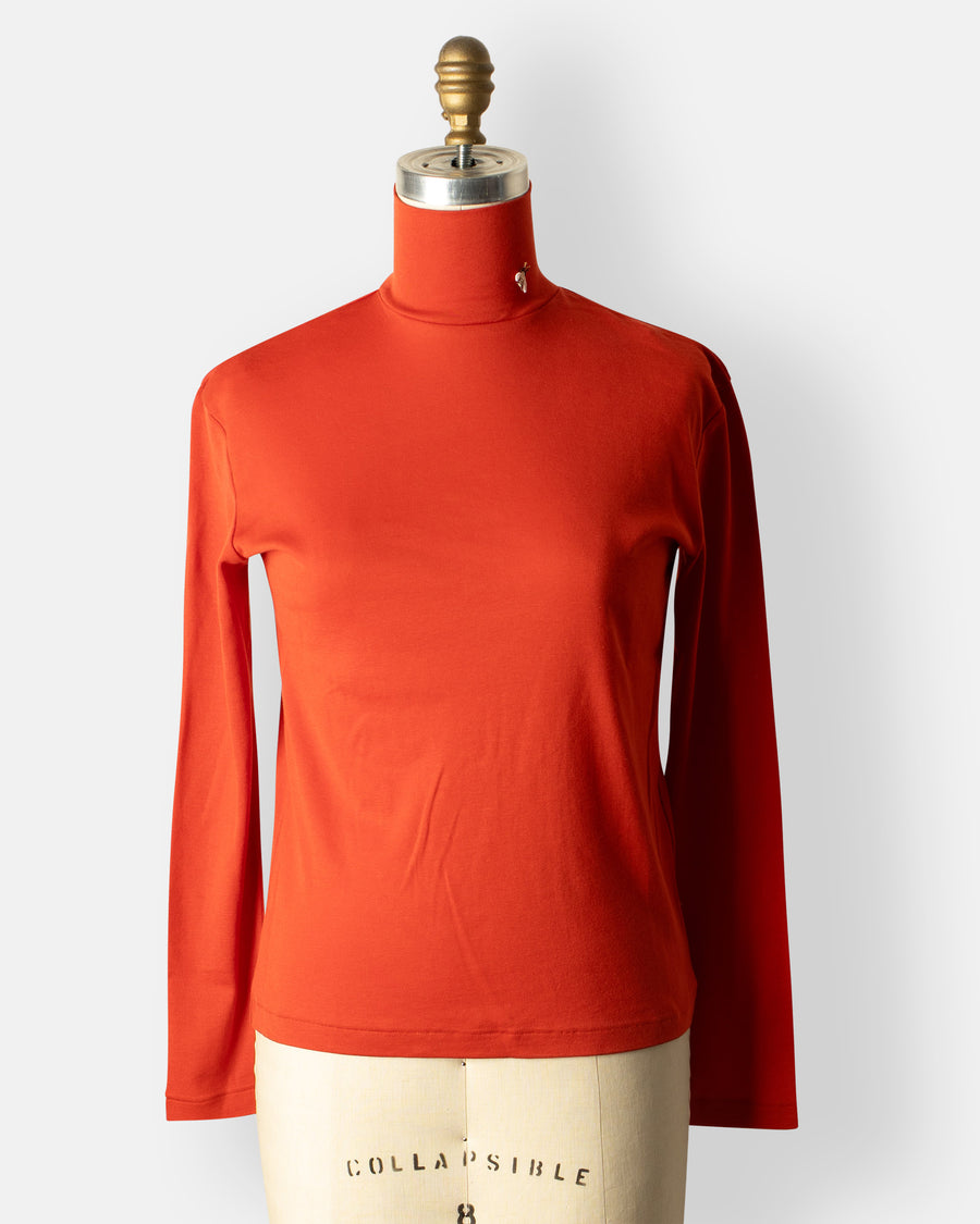 high neck t-shirt with bee