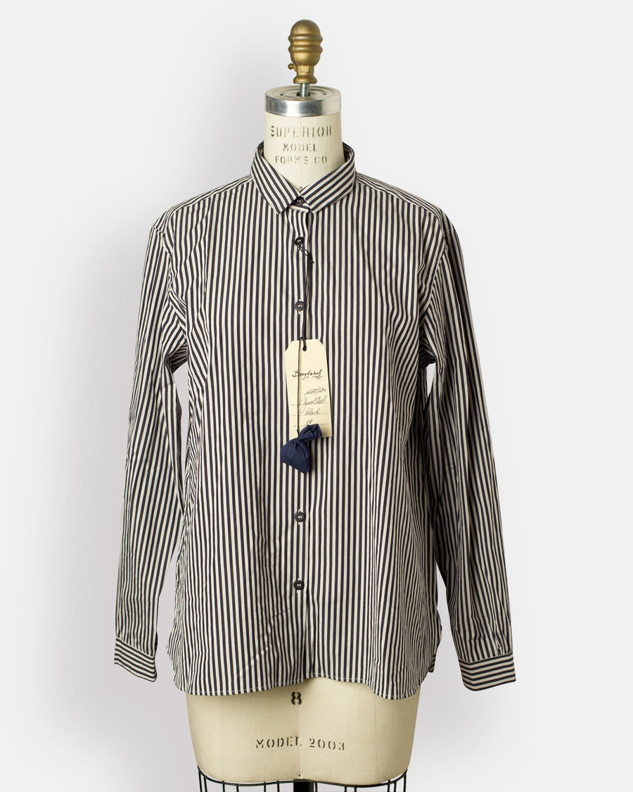 loose tyrol shirt