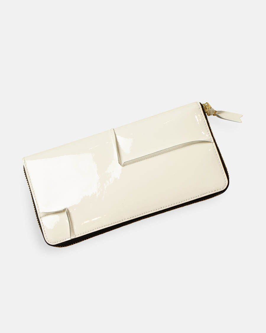 reversed hem patent leather rectangular wallet