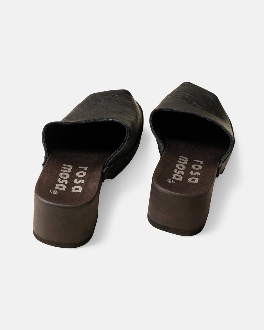 rocco geo clogs