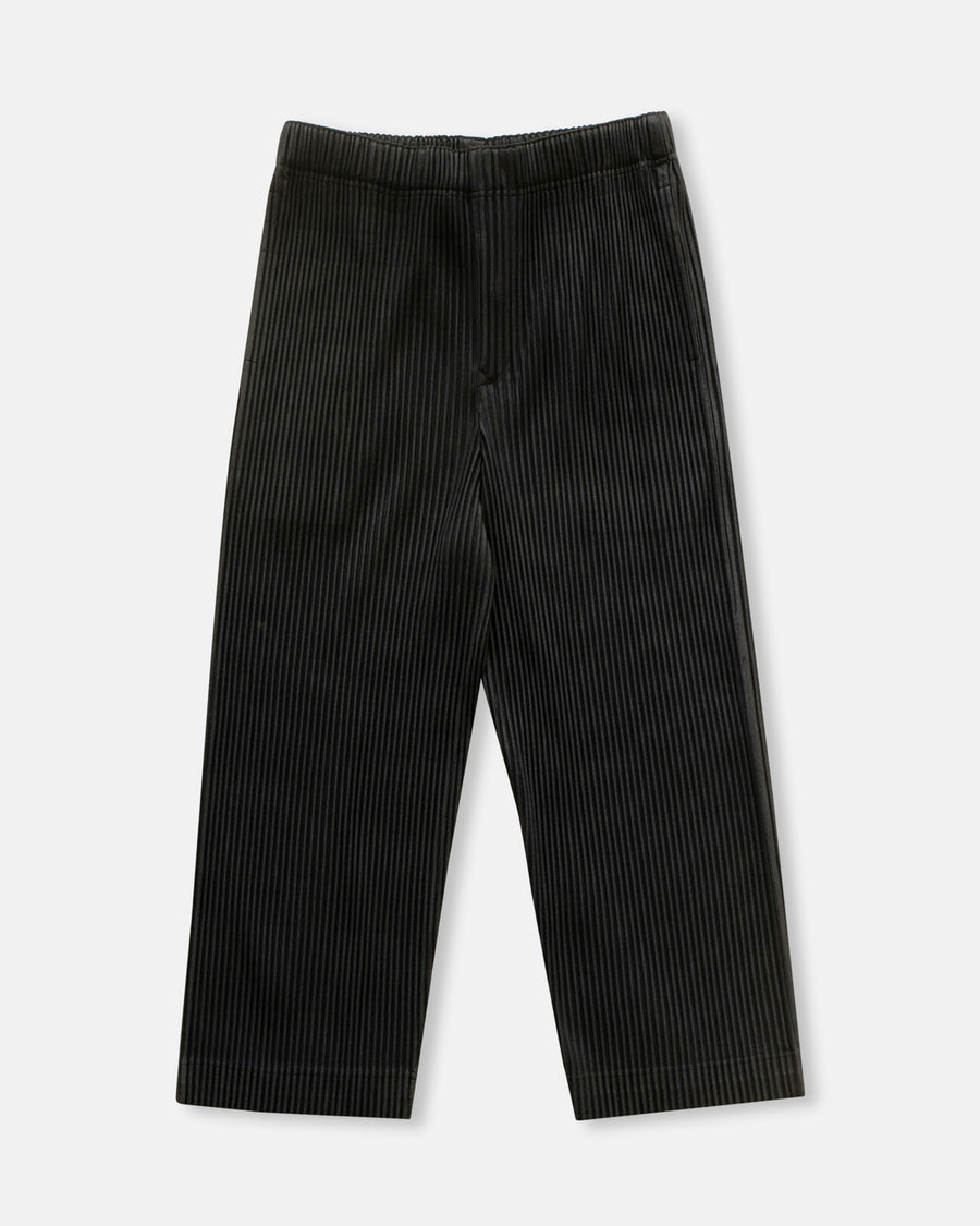 pleated pants