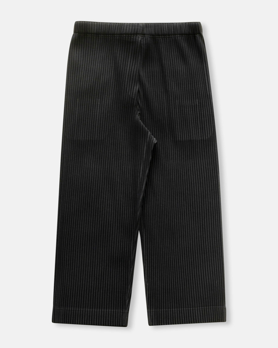 pleated pants