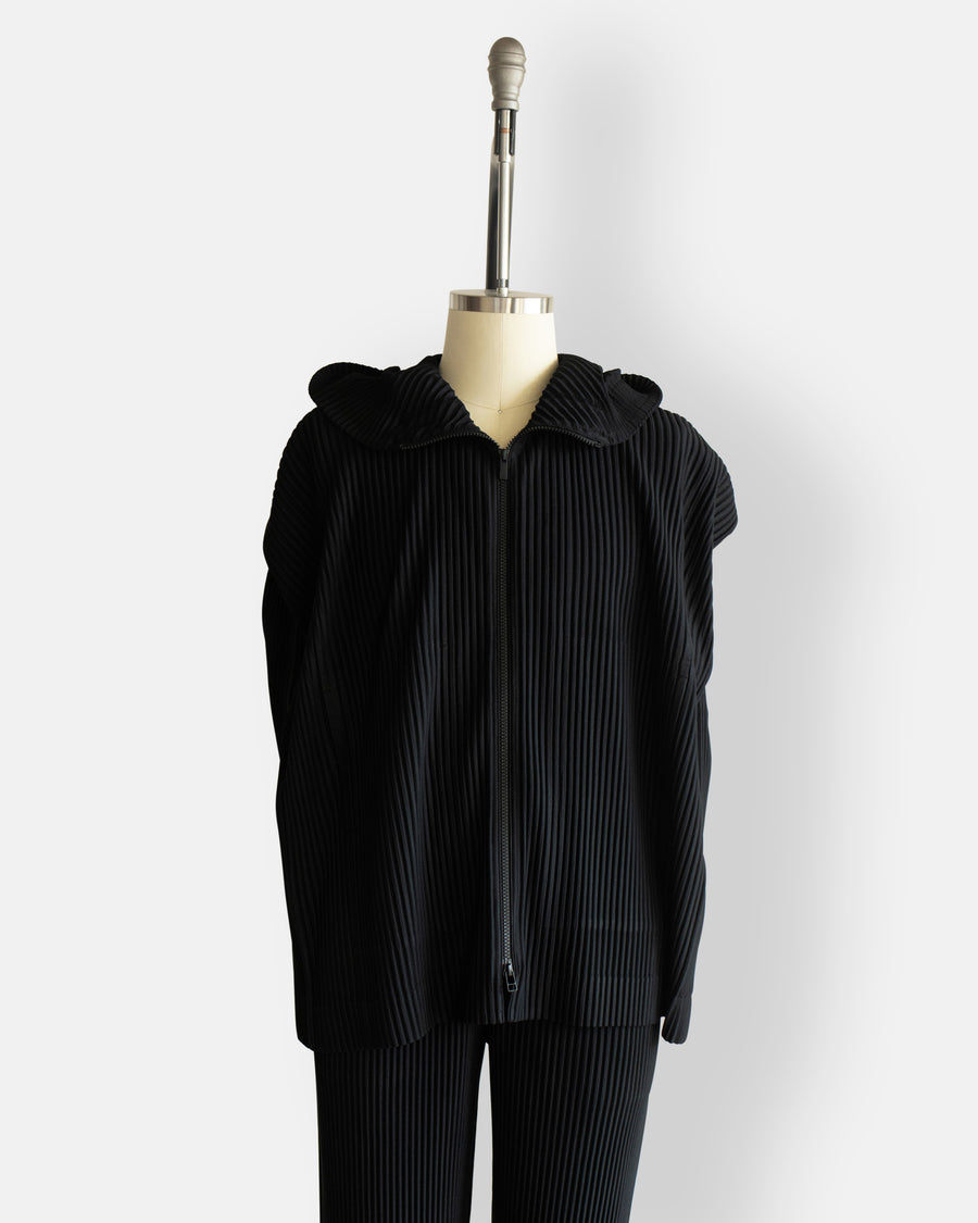 pleated zip up vest