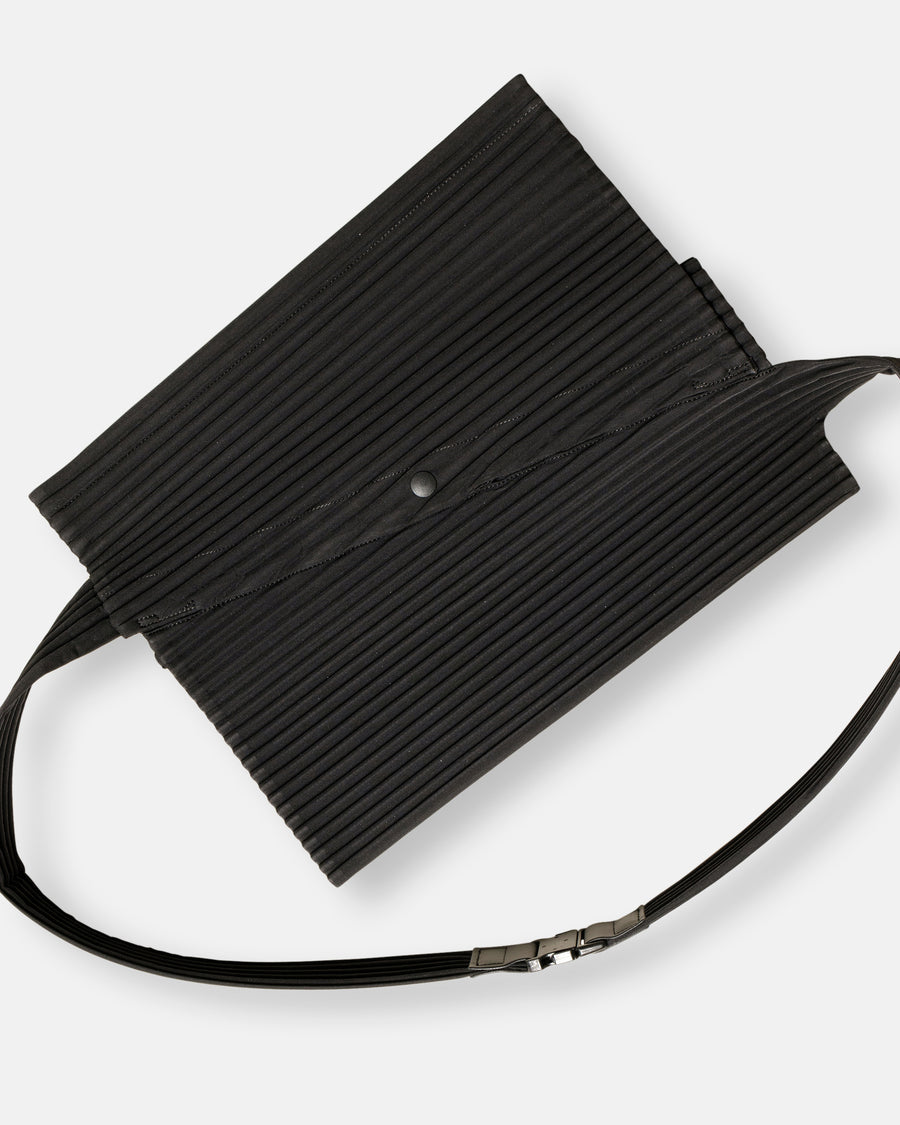 overlap crossbody bag