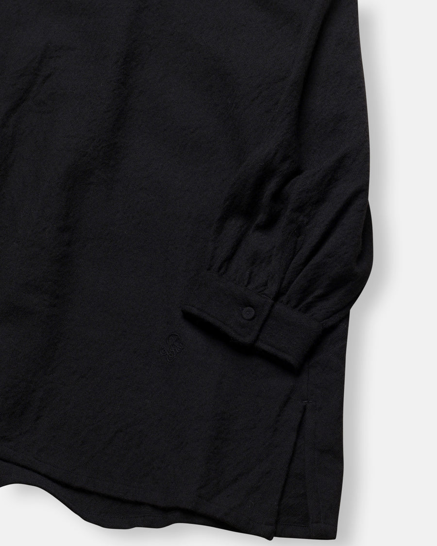 boiled wool plain boatneck back pintuck shirt black