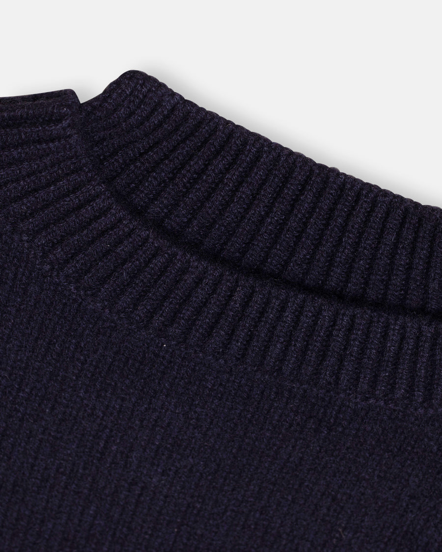 aila pullover