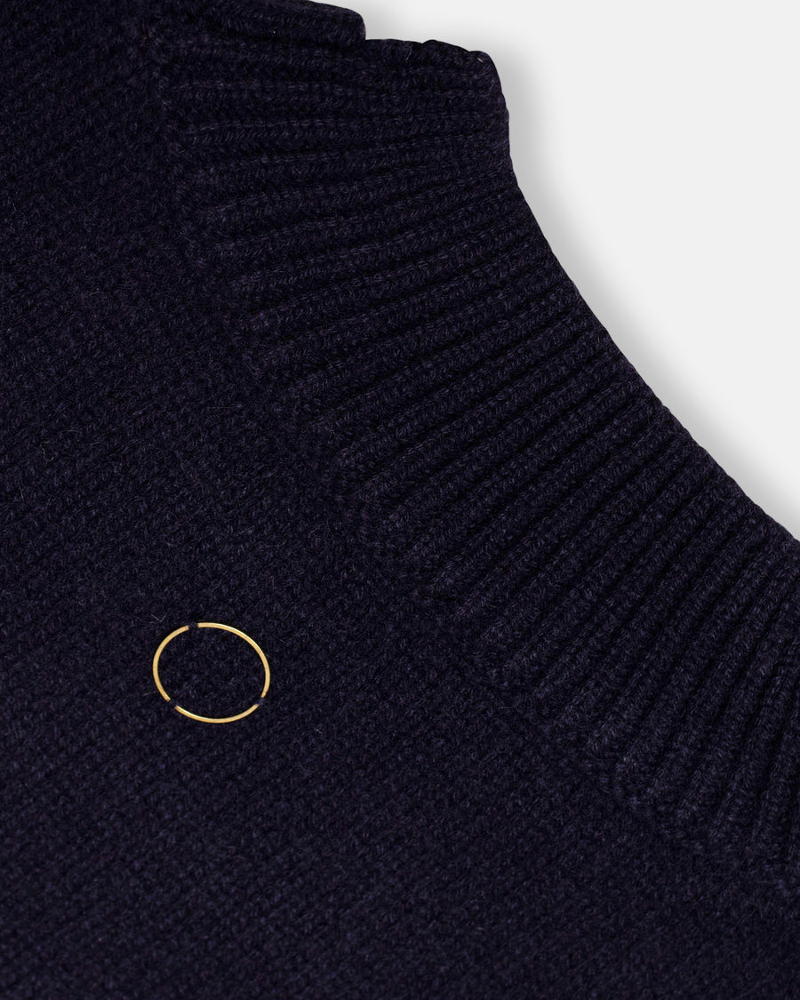 aila pullover