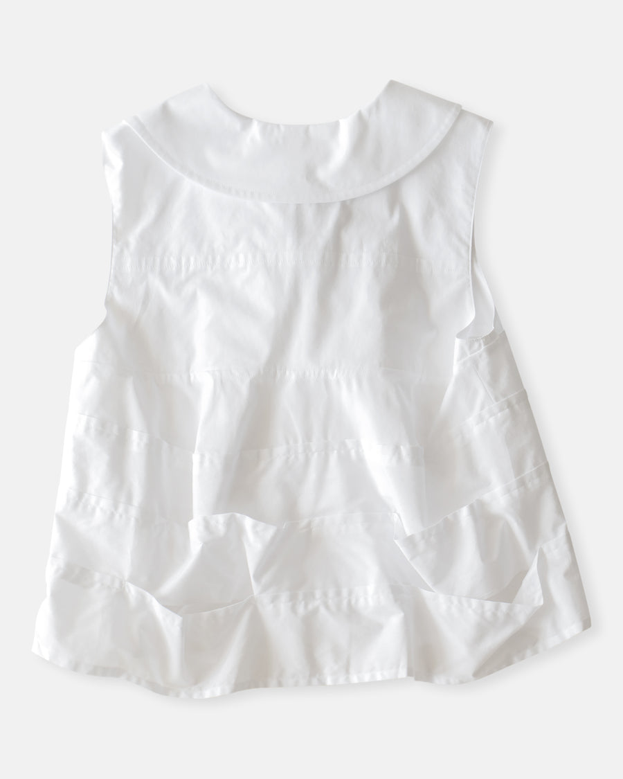 sleeveless top with peter pan collar