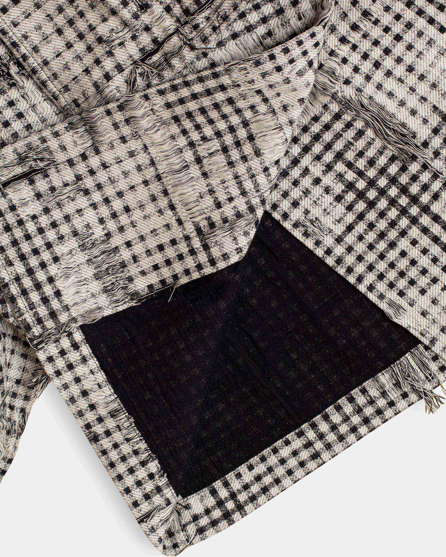 u-wrap jacket white black